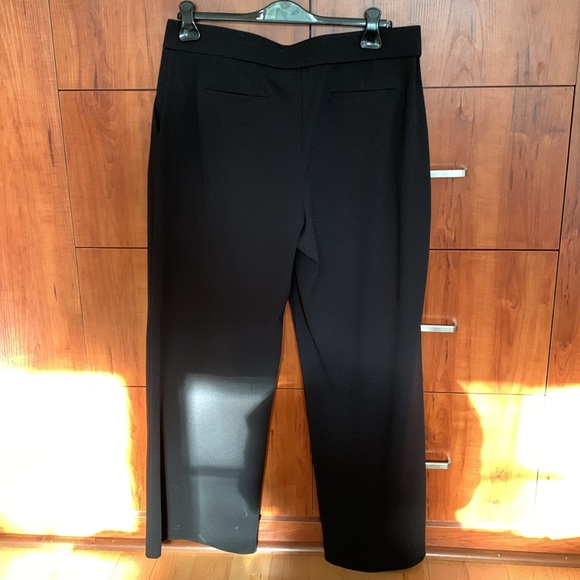 Halston Wide Leg Pull On Pants in Knit Crepe - Picture 4 of 6